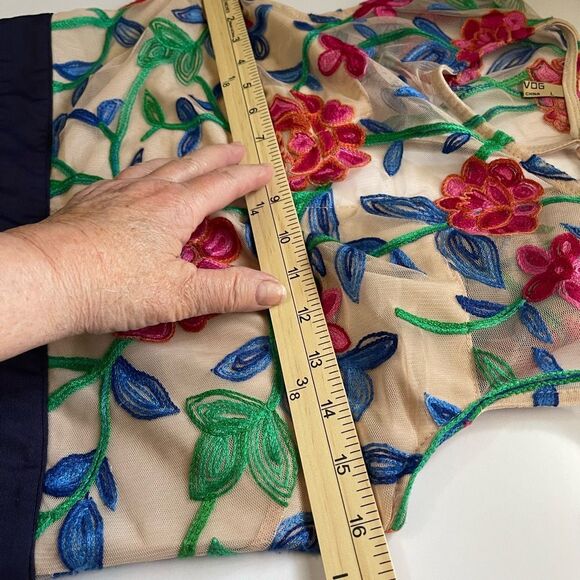 Acevog size L embroidered top blue knit skirt. - Picture 5 of 10